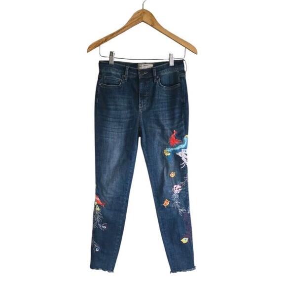 Free People Jeans Women's 26 Embroidered Exotic Birds  Floral Raw Hem - Picture 1 of 7